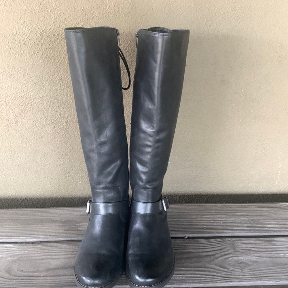 Sofft lace up boots
